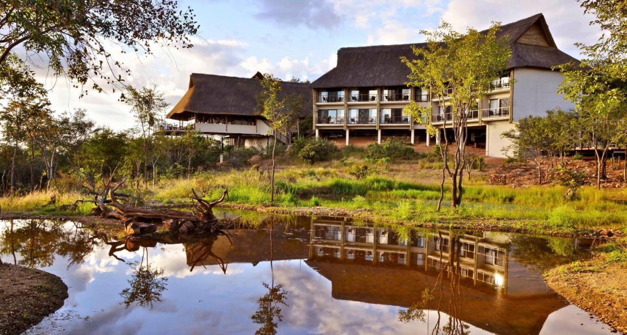 Victoria Falls Safari Club Hotel Exterior photo